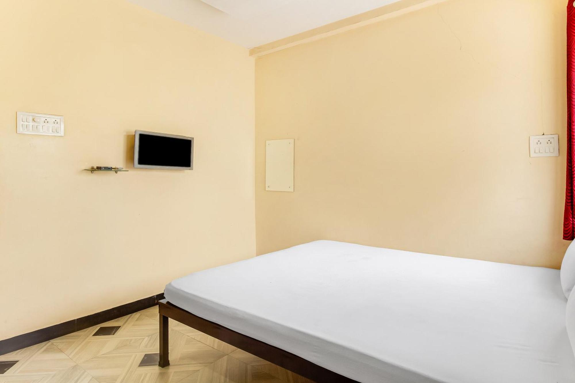SPOT ON 44704 Harihar Lodging And Yatri Niwas Hotel Kolhapur Luaran gambar