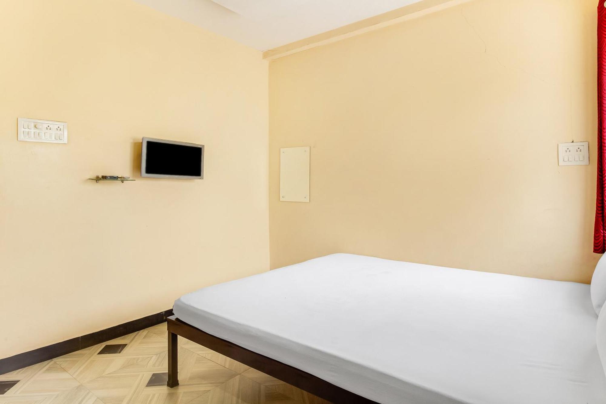 SPOT ON 44704 Harihar Lodging And Yatri Niwas Hotel Kolhapur Luaran gambar
