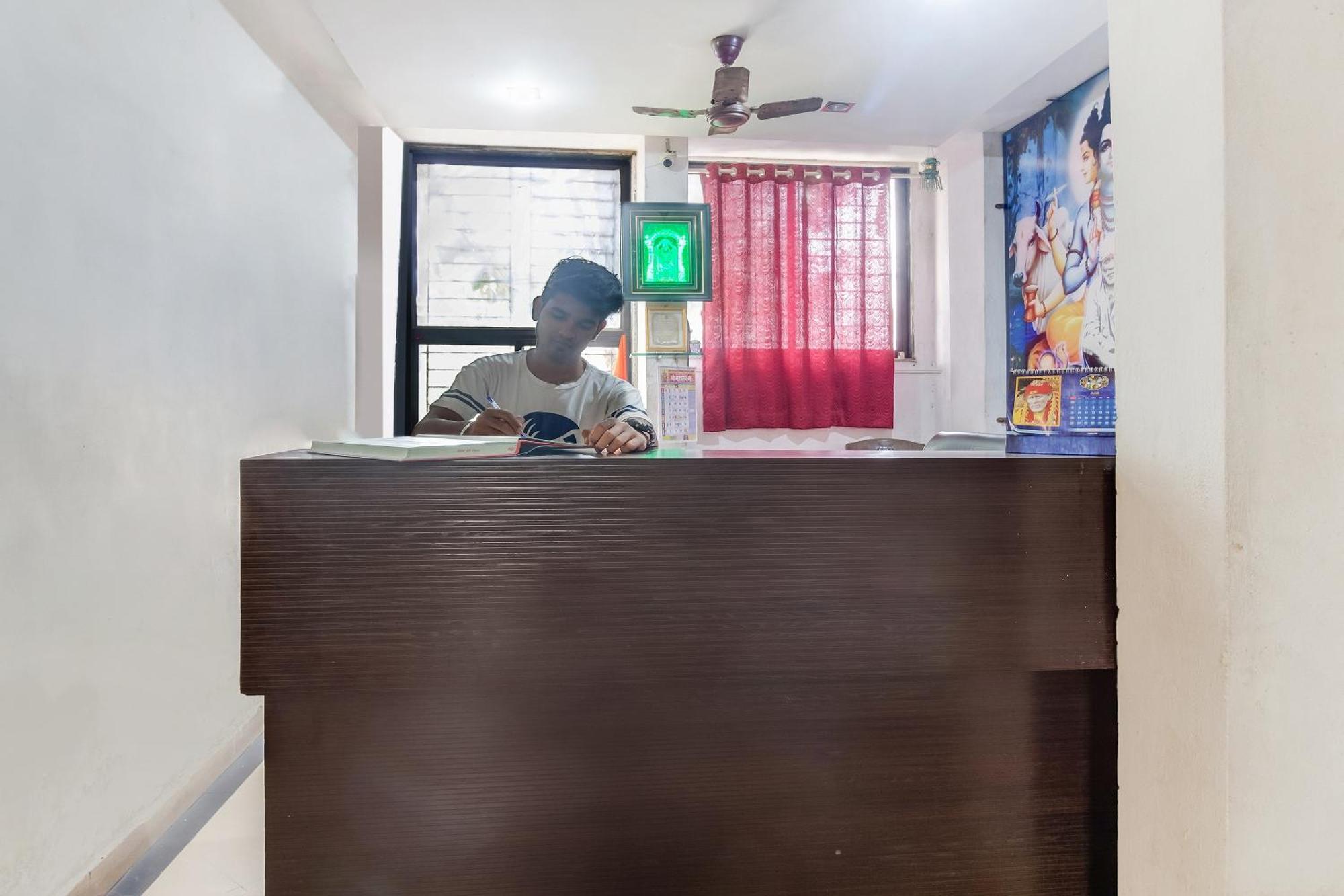SPOT ON 44704 Harihar Lodging And Yatri Niwas Hotel Kolhapur Luaran gambar