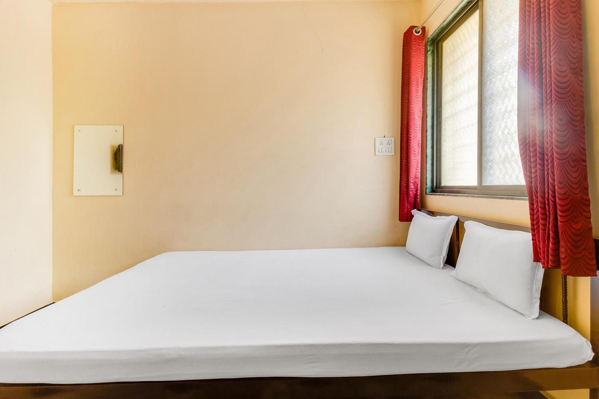 SPOT ON 44704 Harihar Lodging And Yatri Niwas Hotel Kolhapur Luaran gambar