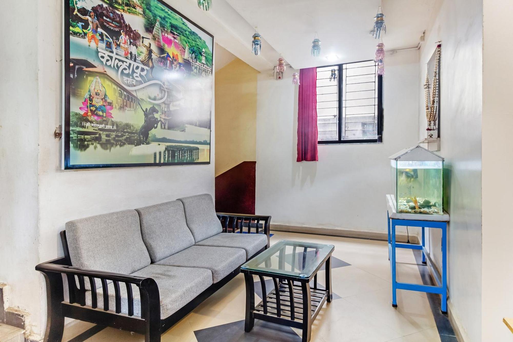 SPOT ON 44704 Harihar Lodging And Yatri Niwas Hotel Kolhapur Luaran gambar