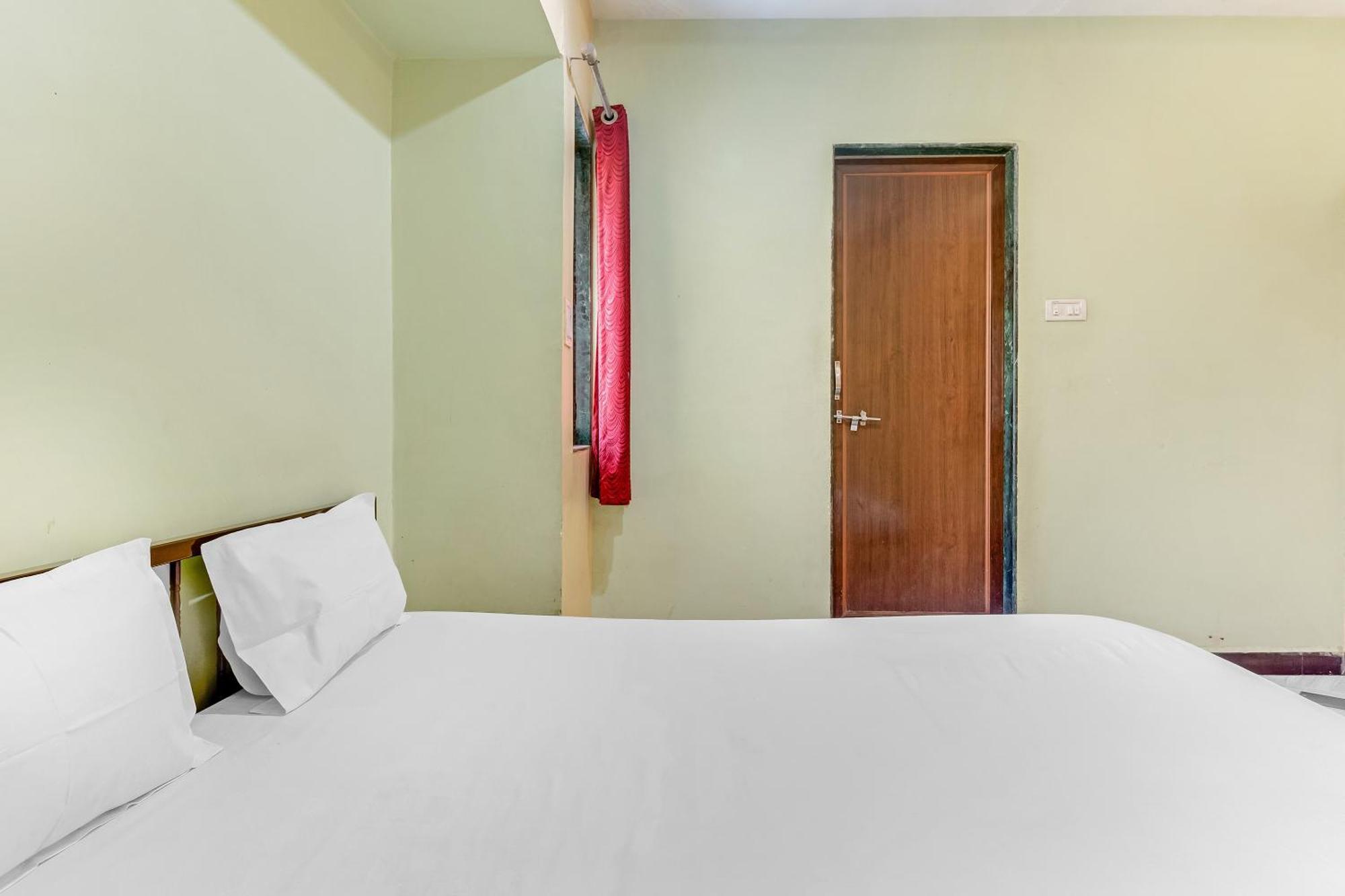 SPOT ON 44704 Harihar Lodging And Yatri Niwas Hotel Kolhapur Luaran gambar